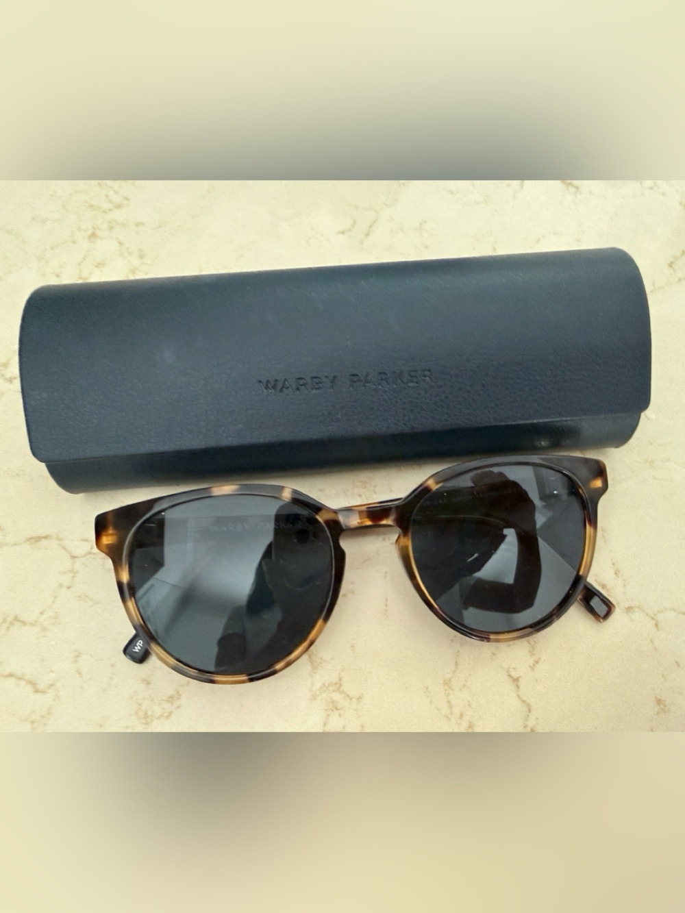 WARBY PARKER Wright Round Tortoiseshell Sunglasses with Black Lenses